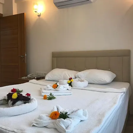 Couette-café Ikizler Apart 2*